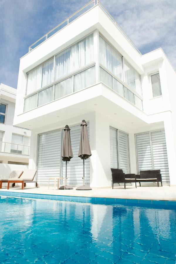 Touch Blue Residences Larnaca Exterior foto