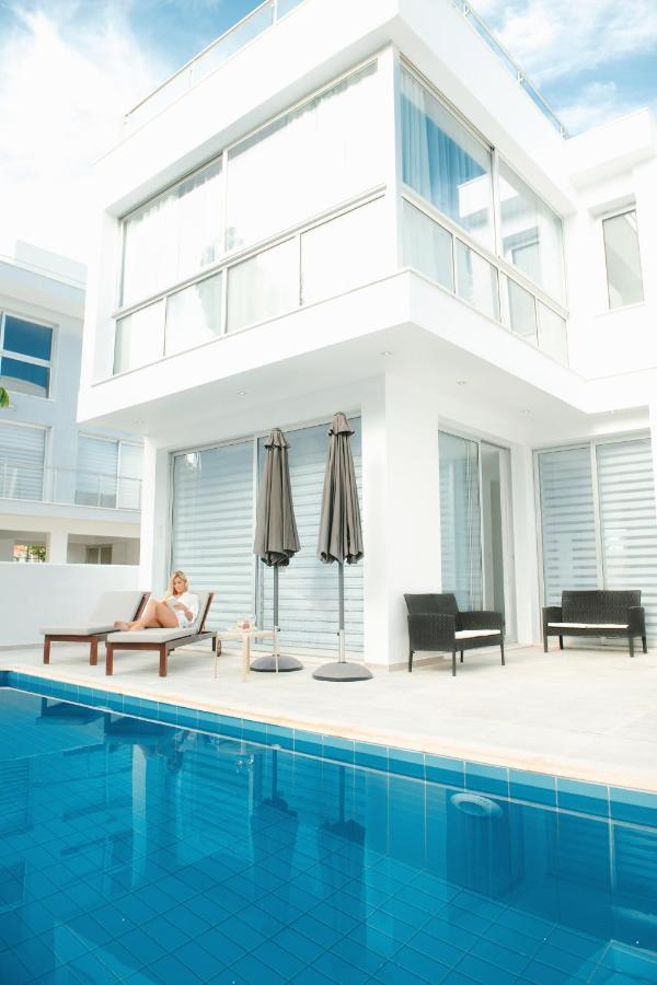 Touch Blue Residences Larnaca Exterior foto